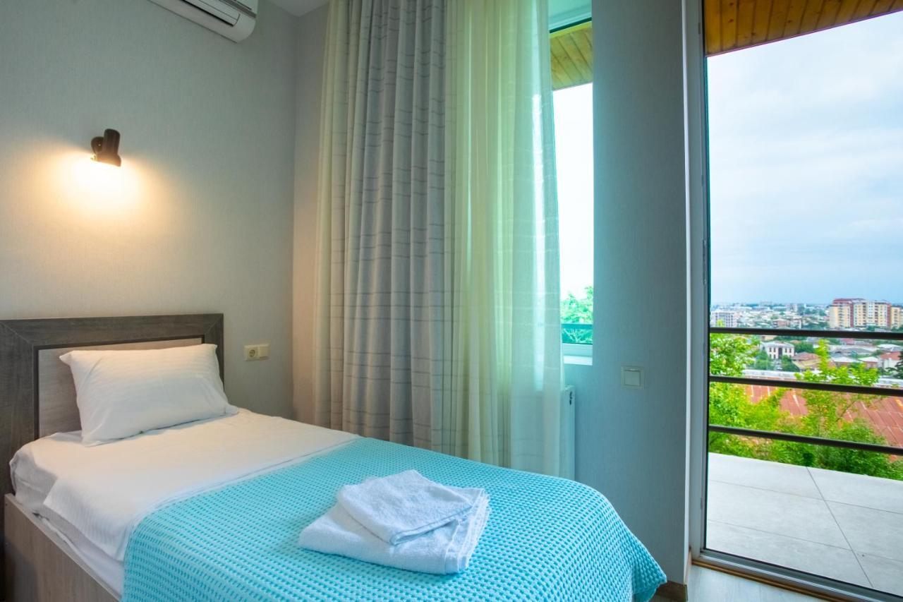 Hôtel Panorama Koutaïssi Extérieur photo