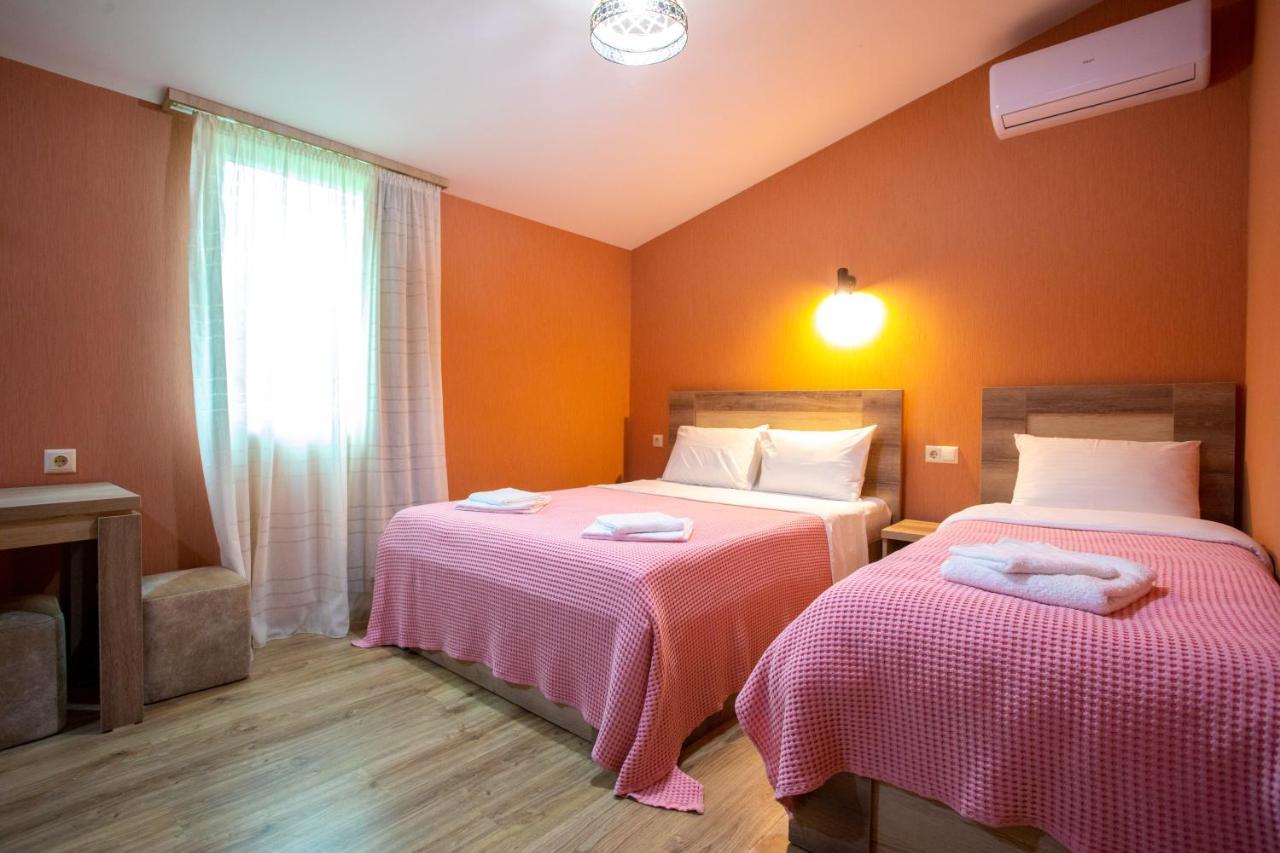 Hôtel Panorama Koutaïssi Extérieur photo
